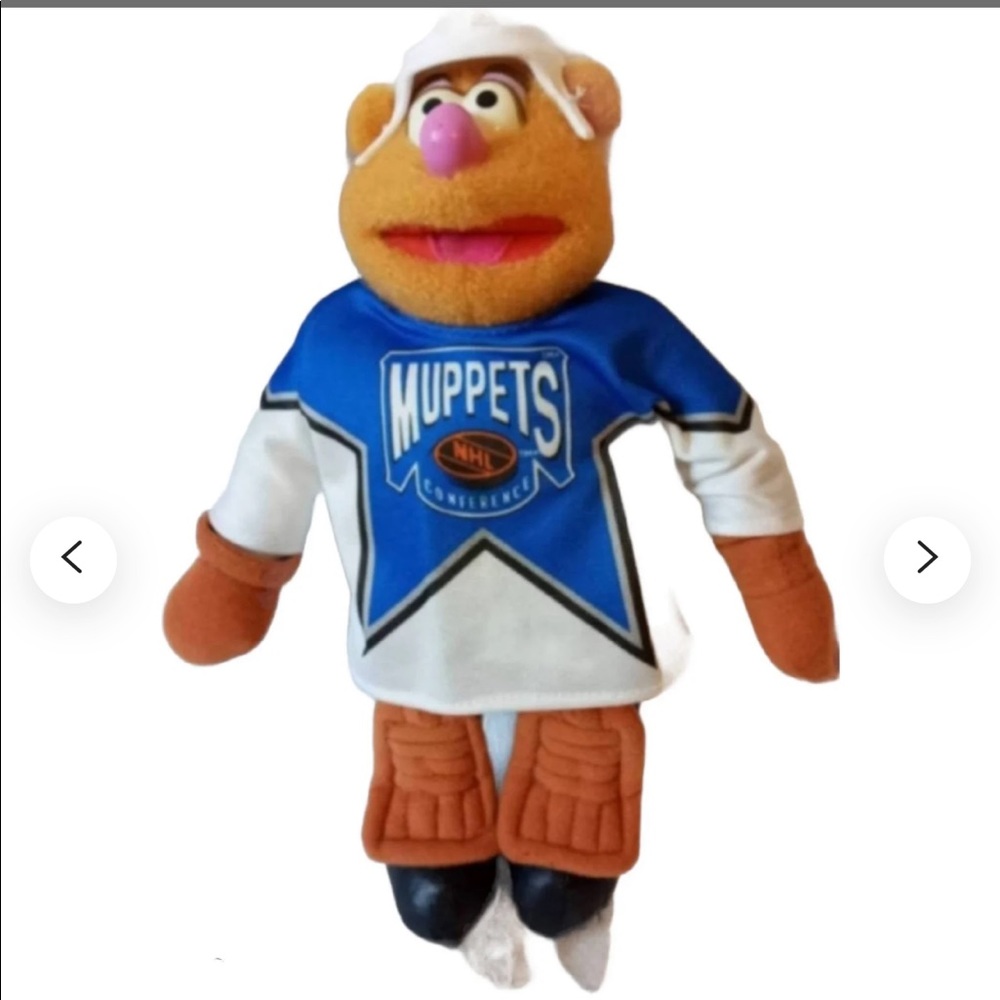 Vintage 1995 The Muppets Fozzie Bear Jim Henson NHL Hockey Player Plush